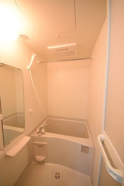 バス・シャワールーム　バスルーム