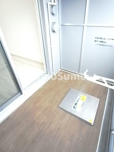 バルコニー　バルコニーからの眺めを楽しみながら食事をしませんか