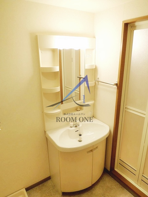 洗面設備　独立洗面台です。