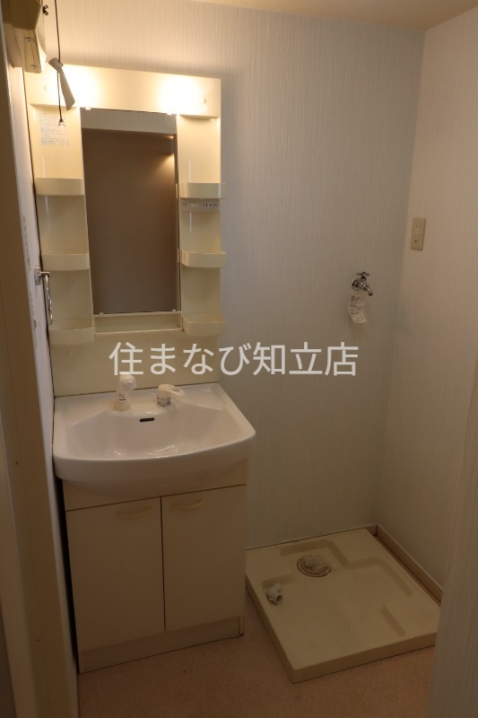 洗面設備　同型別部屋写真
