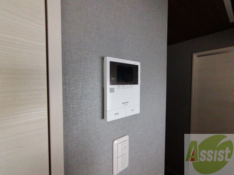 セキュリティ　ＴＶモニター付インターホンです。来客者の顔が見えるので安心！