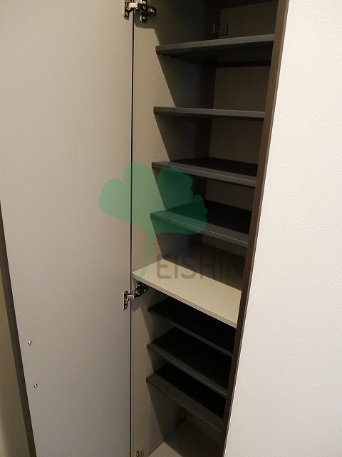 玄関　下駄箱もしっかりついてます！