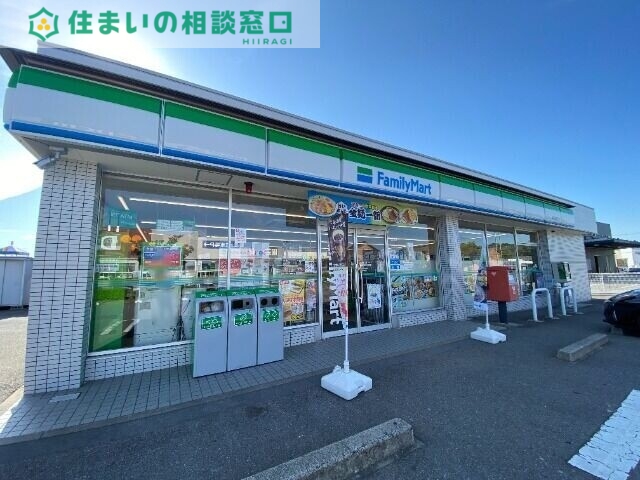 コンビニ　ファミリーマート碧南塩浜町店（コンビニ）まで519m