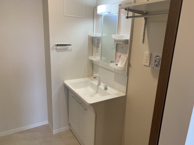 洗面設備　写真は同型イメージです