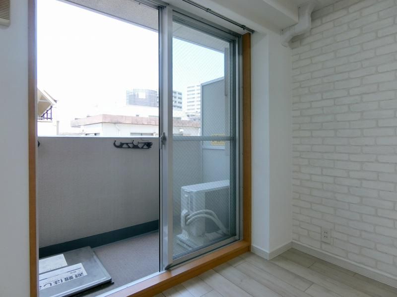 バルコニー　別タイプ参考写真　パレステュディオ小石川後楽園　文京区春日1