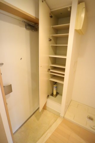 玄関　明るい玄関です