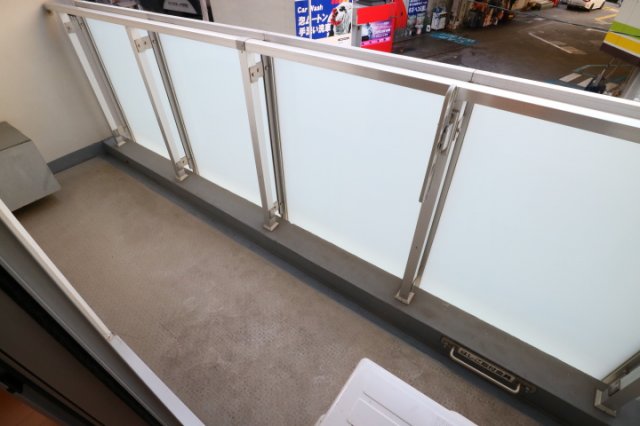 バルコニー　お洗濯にも便利なバルコニー付き