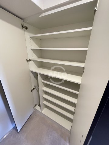 収納　エステムコート大阪WESTII　シューズインクローゼット