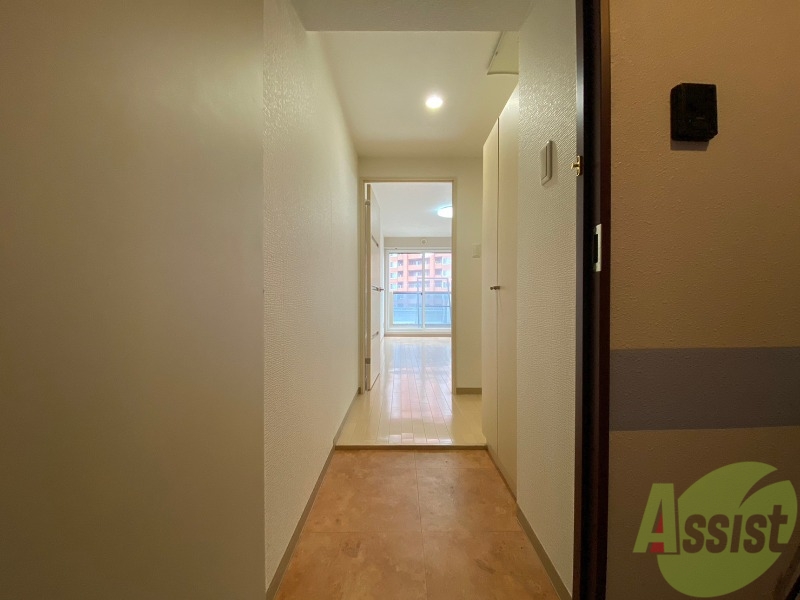 玄関　玄関の様子です。明るい印象ですね。気分もあがりそう。