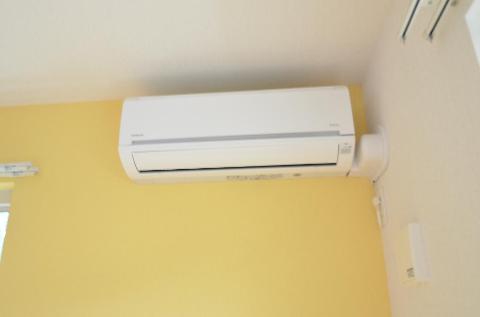 その他設備　リビングエアコン