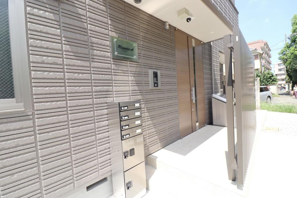 エントランス　★お問い合わせはタウンハウジングまで★