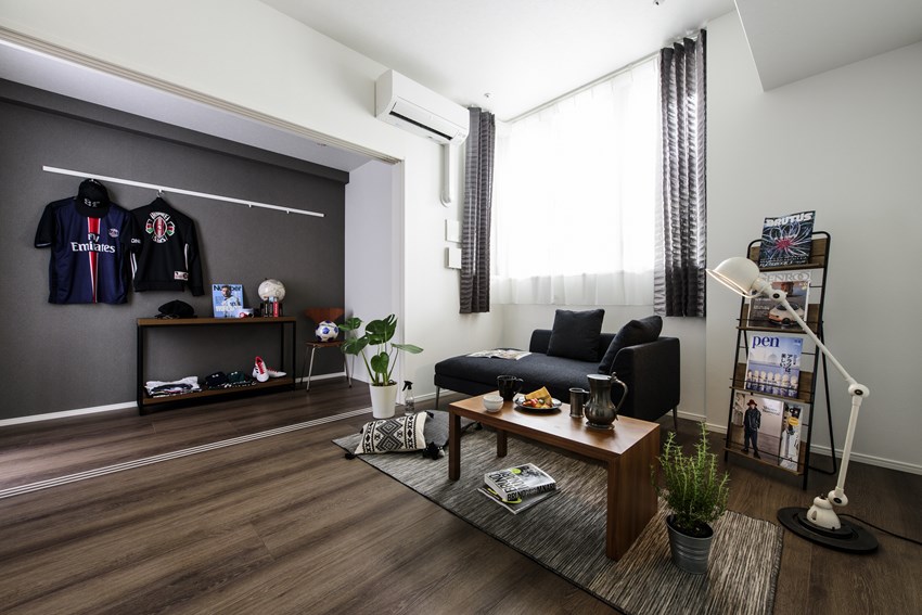 居室・リビング　こちらの居間で趣味の時間をお楽しみください