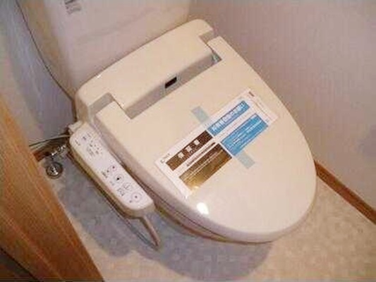 トイレ　【南向きの明るいお部屋♪】