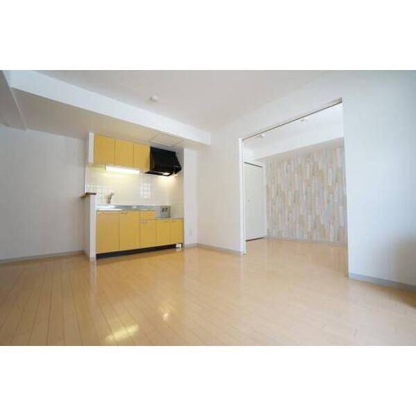 居室・リビング　使いやすい居間です