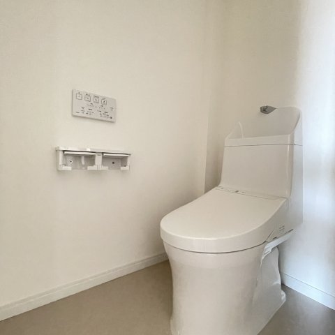 トイレ　同仕様タイプです