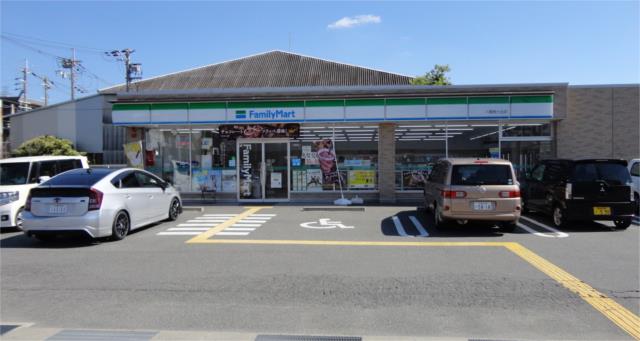 コンビニ　ファミリーマート八尾旭ヶ丘店（コンビニ）まで343m