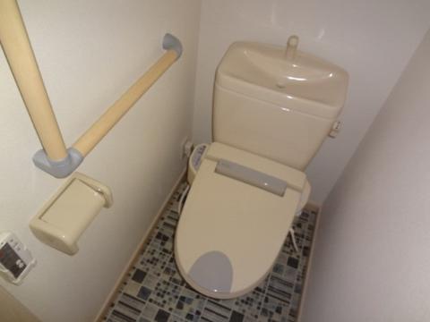 トイレ　シャワー付トイレ