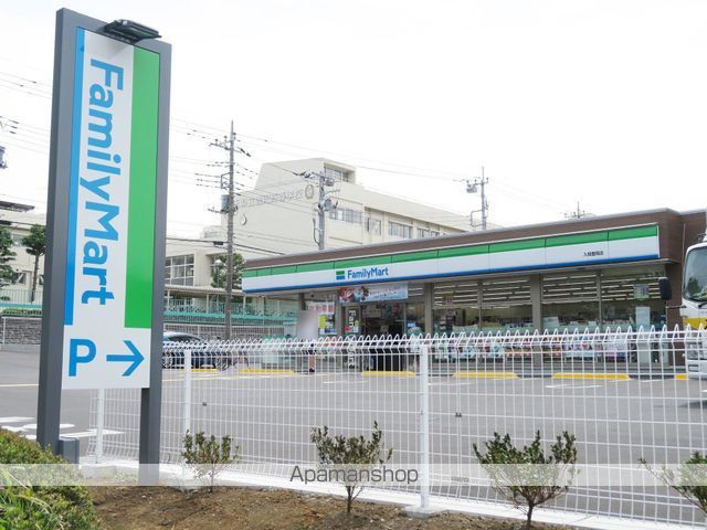 コンビニ　ファミリ－マート（コンビニ）まで100m