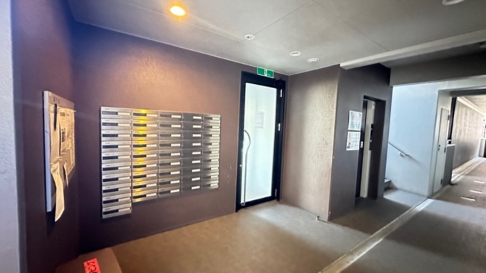 ロビー　落ち着いたロビーです