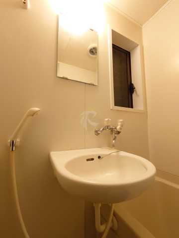 洗面設備　メゾン・ド・リラ