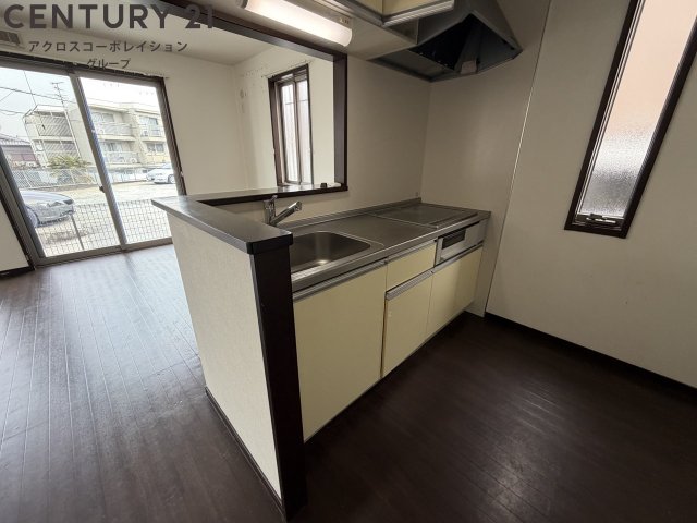 キッチン　システムキッチンつきで使いやすいです♪