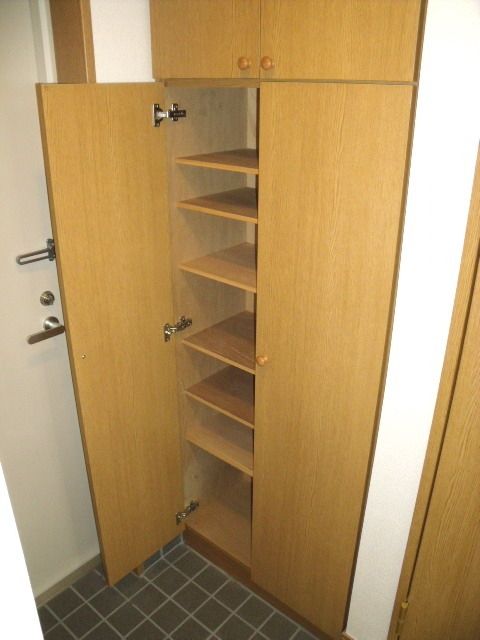 玄関　シューズボックス