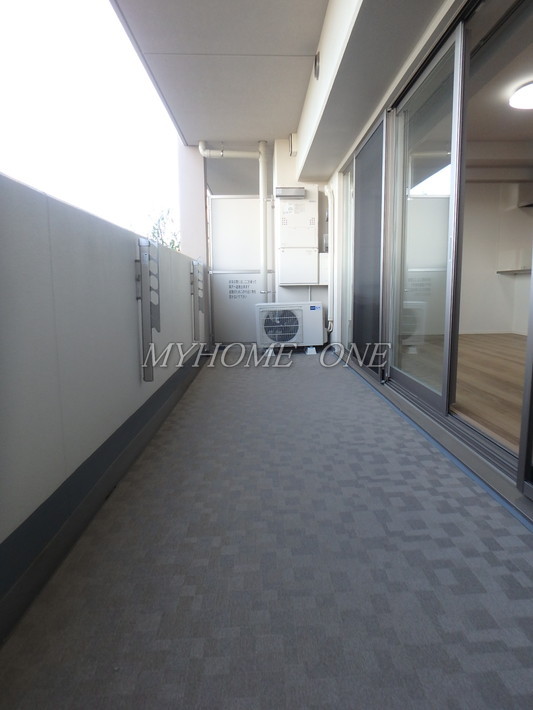 バルコニー　バルコニー