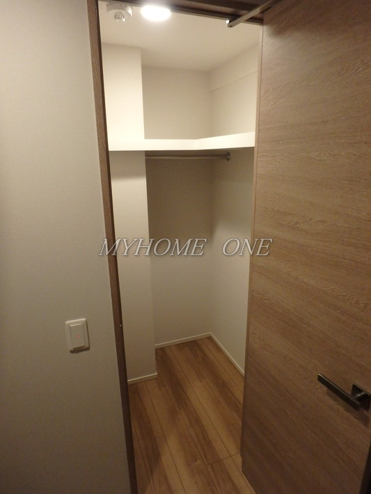 収納　洋室6.5帖ウォークインクローゼット