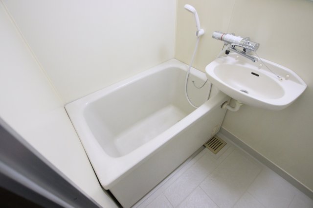 バス・シャワールーム　別室の参考写真です。※現況優先