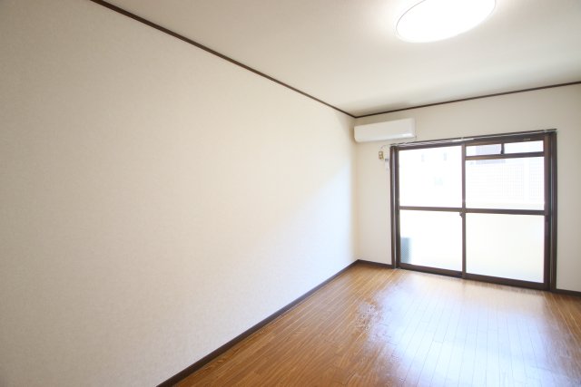 居室・リビング　別室の参考写真です。※現況優先