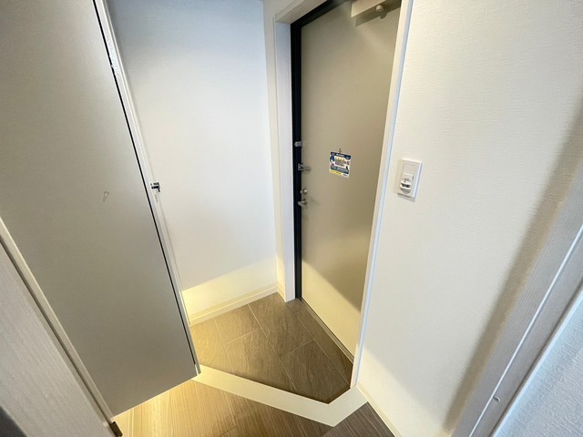 玄関　※他部屋の写真です。現況優先。