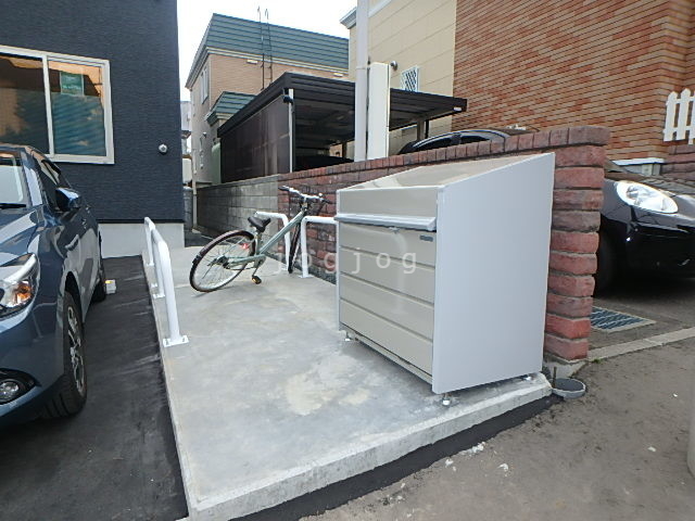 ロビー　駐輪場＆ゴミステーション