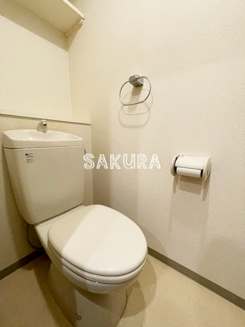 トイレ　落ち着いた色調のトイレです♪