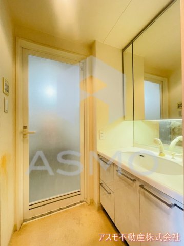 洗面設備　同マンション別部屋参考写真