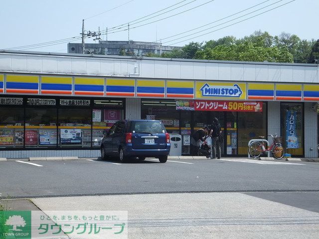 コンビニ　ミニストップ（コンビニ）まで990m