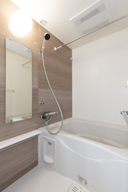 バス・シャワールーム　※写真は同タイプ住戸です。