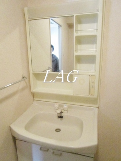 洗面設備　洗面台です。