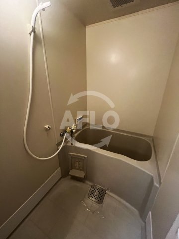 バス・シャワールーム　ゼンラフォーレ　浴室