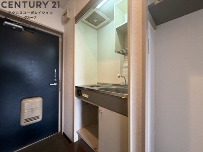 キッチン　壁付けキッチンでスペースを最大限有効活用できます！