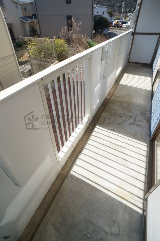 バルコニー　参考、同建物・反転間取りの号室