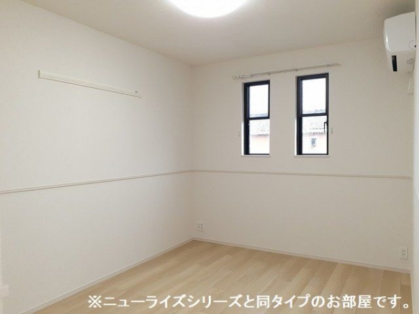 居室・リビング　※参考写真　同建築メーカー施工の同間取完成他物件のものです。