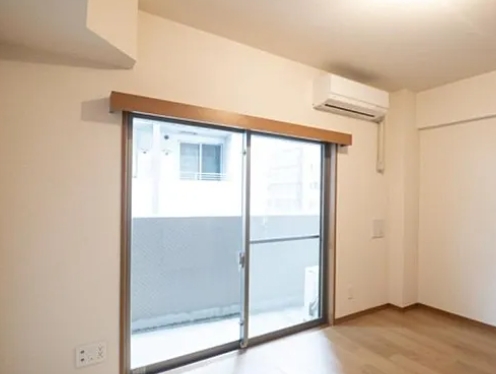 居室・リビング　☆明るい洋室☆