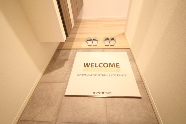 玄関　同シリーズ別物件の写真です