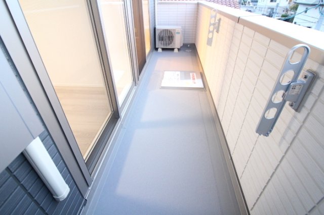 バルコニー　同シリーズ別物件の写真です