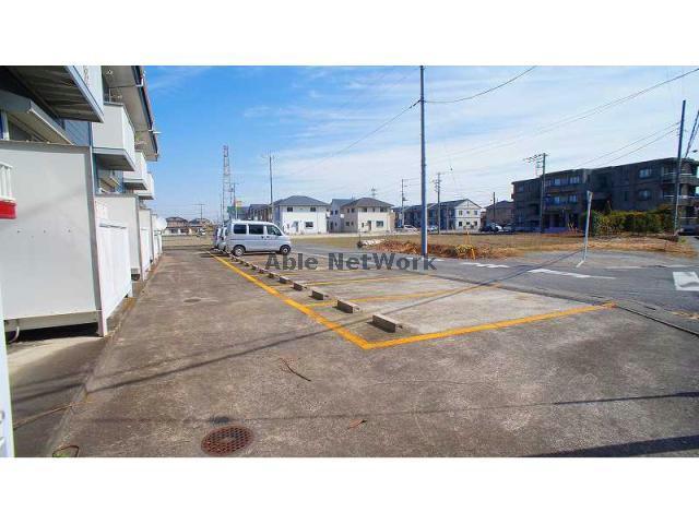 駐車場　駐車場