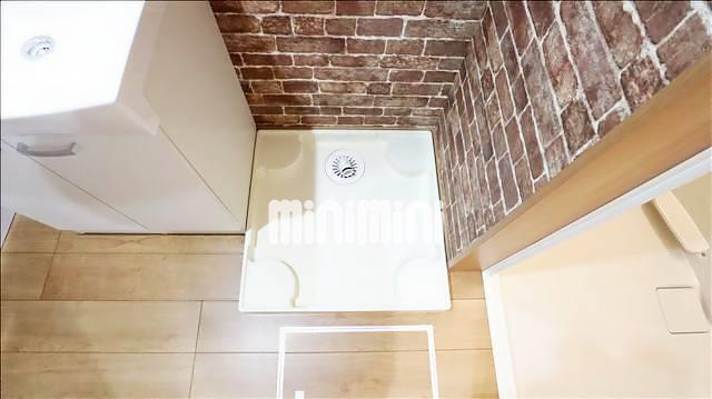 洗面設備　室内洗濯機置き場です。