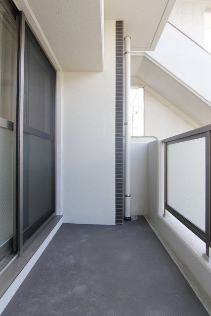 バルコニー　現況を優先します