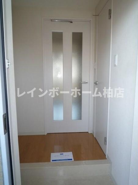 玄関　シンプルで使いやすい玄関です