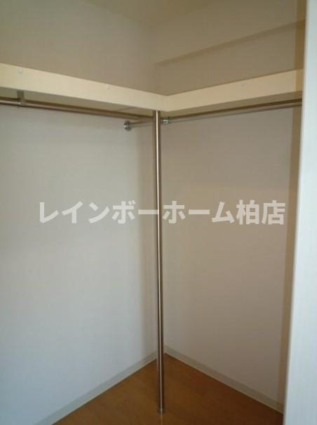 収納　ウォークインクローゼットです