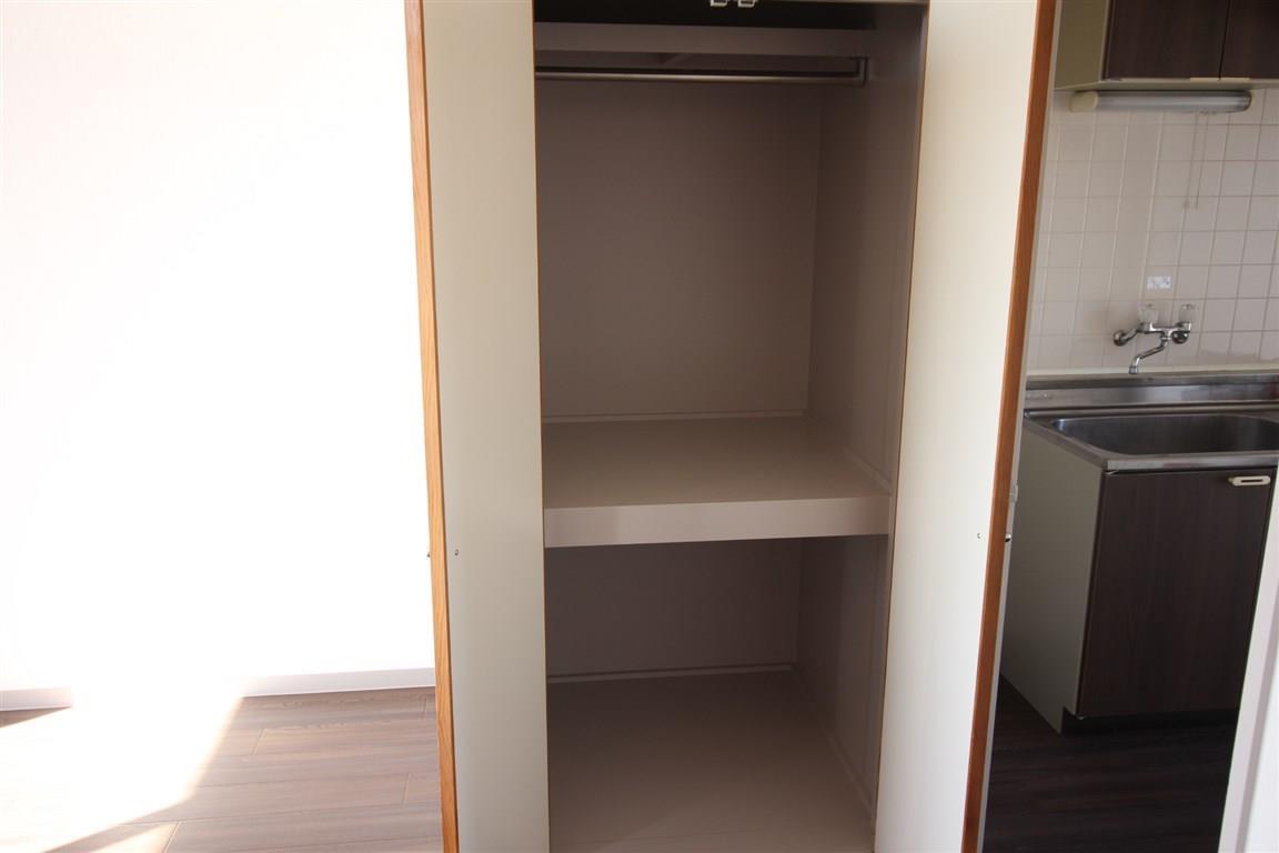 収納　使い易いハンガー掛け付♪